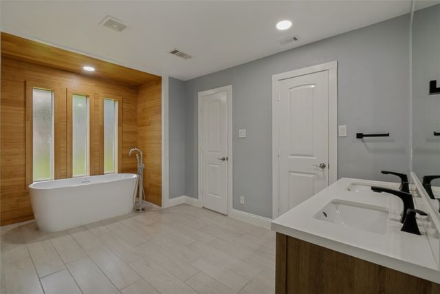 9447 Viewside Drive, Dallas, TX 75231
