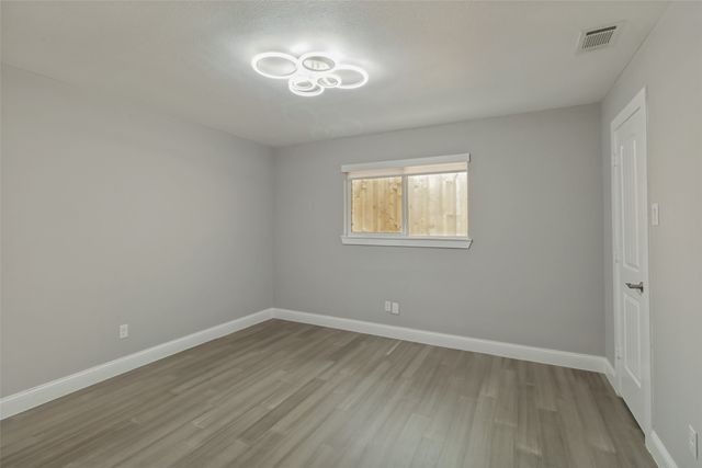 9447 Viewside Drive, Dallas, TX 75231
