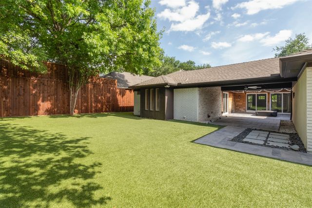 9447 Viewside Drive, Dallas, TX 75231