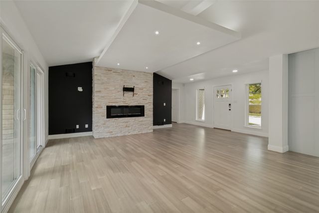 9447 Viewside Drive, Dallas, TX 75231
