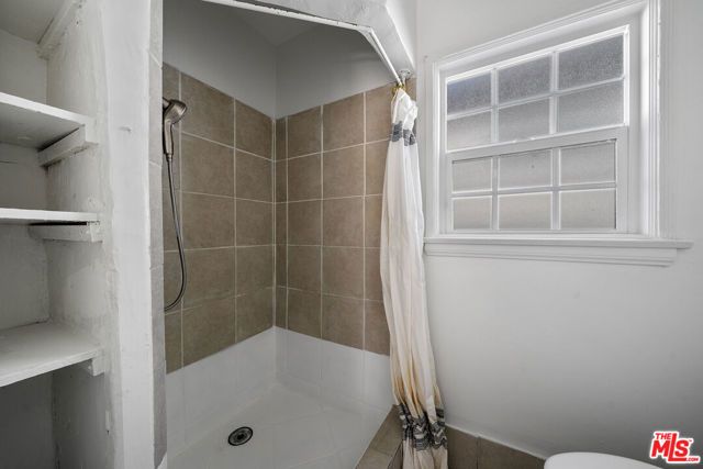 1238 S Beverly Glen Boulevard 1, Los Angeles, CA 90024