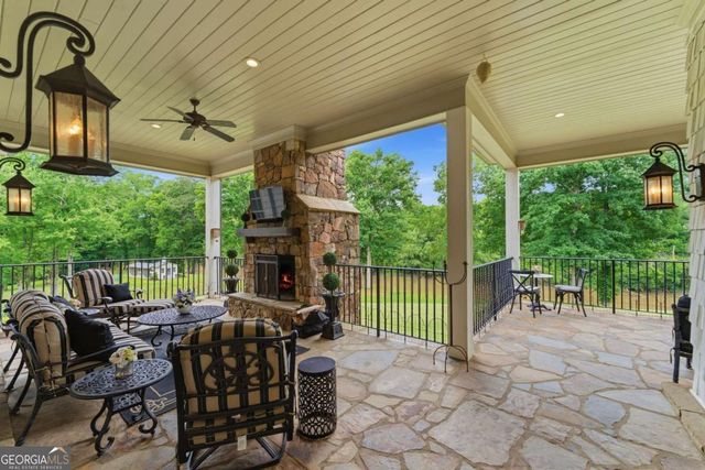 525 N River Road NE, Rome, GA 30161