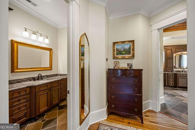 525 N River Road NE, Rome, GA 30161