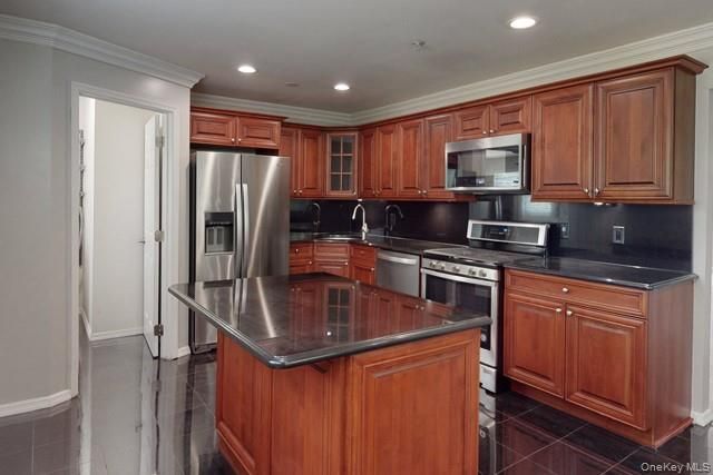 128 Overlook Drive 128, Farmingville, NY 11738