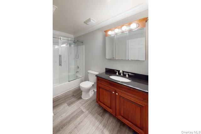 128 Overlook Drive 128, Farmingville, NY 11738