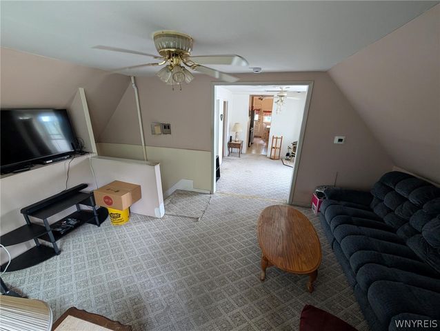 80 Aurora Avenue, West Seneca, NY 14224