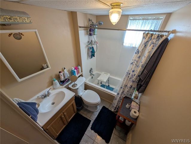 80 Aurora Avenue, West Seneca, NY 14224