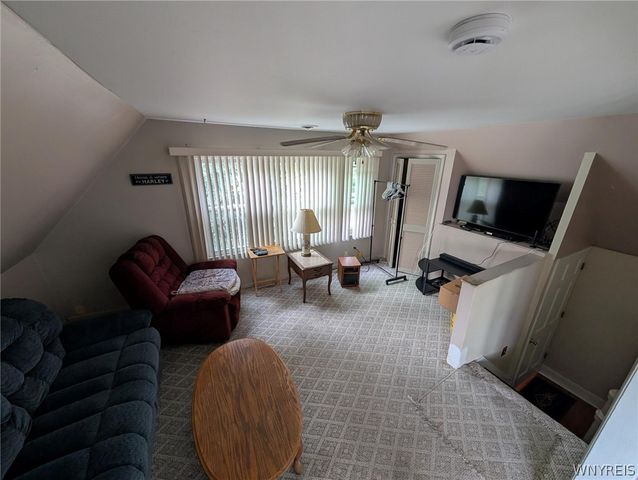 80 Aurora Avenue, West Seneca, NY 14224