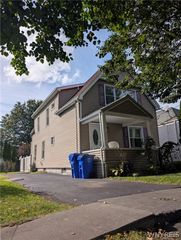 80 Aurora Avenue, West Seneca, NY 14224