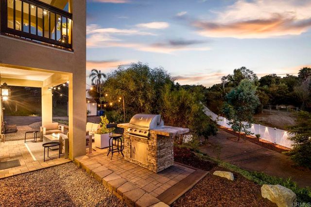 27636 Mountain Meadow Road, Escondido, CA 92026