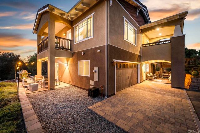 27636 Mountain Meadow Road, Escondido, CA 92026