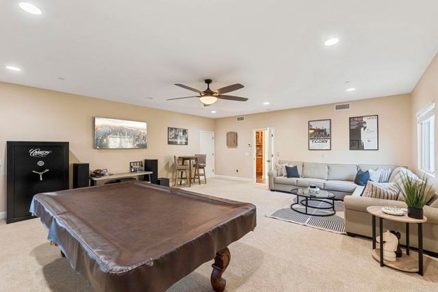 27636 Mountain Meadow Road, Escondido, CA 92026