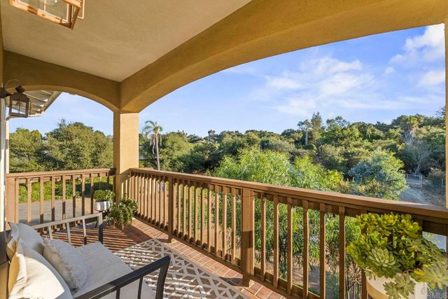 27636 Mountain Meadow Road, Escondido, CA 92026