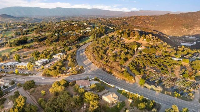 27636 Mountain Meadow Road, Escondido, CA 92026