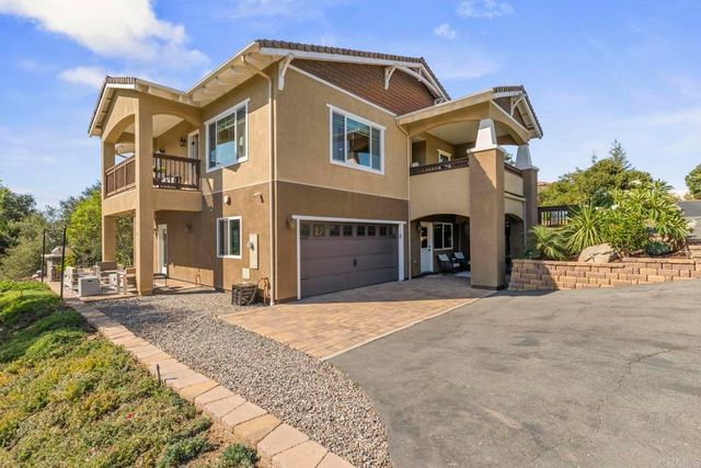 27636 Mountain Meadow Road, Escondido, CA 92026