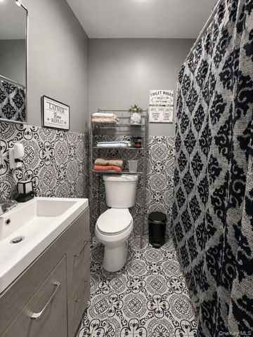 172-21 Baisley Blvd, Jamaica, NY 11434