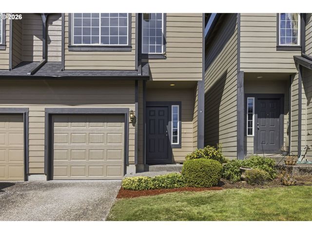 5832 Se WOODLAND Dr, Gresham, OR 97080