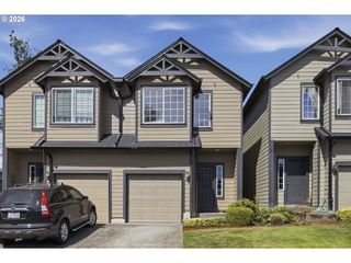 5832 Se WOODLAND Dr, Gresham, OR 97080