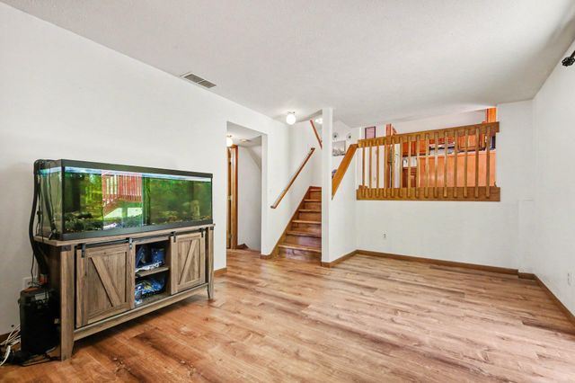 5705 Gatewood Drive SE, Grand Rapids, MI 49508