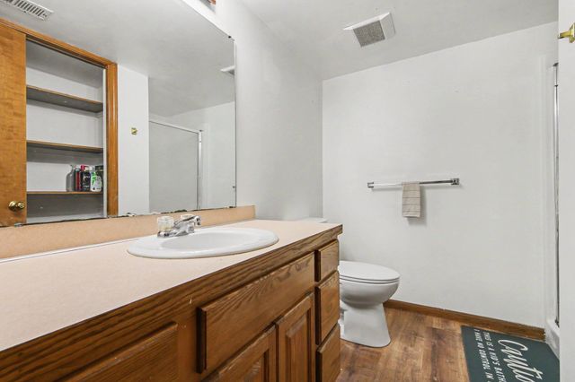 5705 Gatewood Drive SE, Grand Rapids, MI 49508