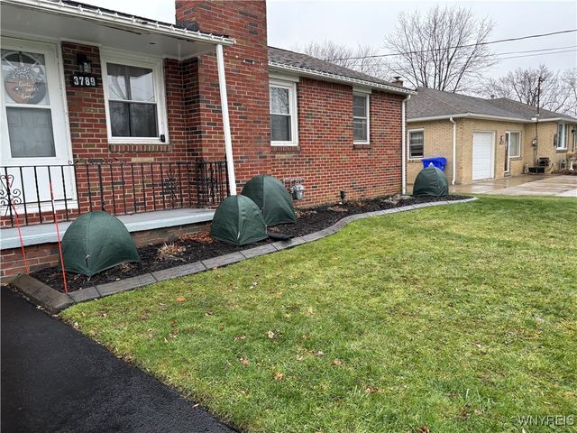 3789 Sowles Road, Hamburg, NY 14075