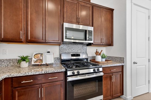 408 Tanoak Street, Hollister, CA 95023