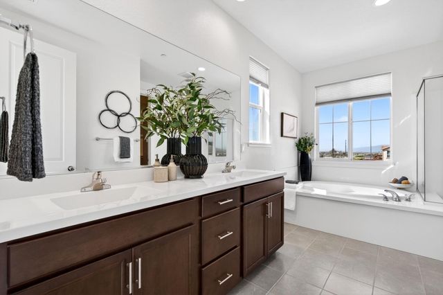 408 Tanoak Street, Hollister, CA 95023