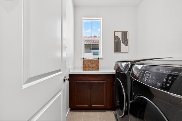 408 Tanoak Street, Hollister, CA 95023