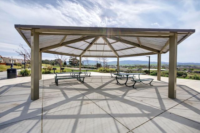 408 Tanoak Street, Hollister, CA 95023