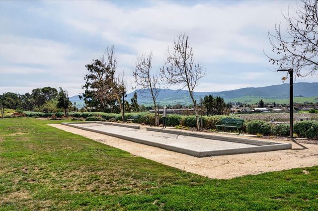 408 Tanoak Street, Hollister, CA 95023