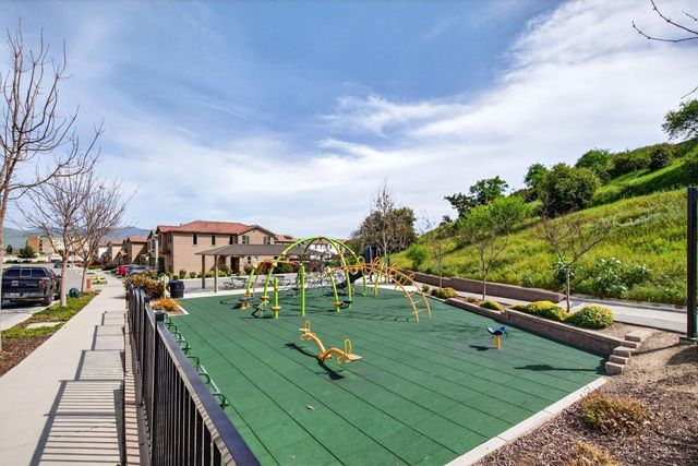 408 Tanoak Street, Hollister, CA 95023