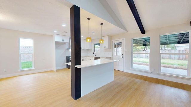 9867 Sageroyal Lane, Houston, TX 77089