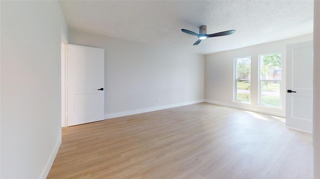 9867 Sageroyal Lane, Houston, TX 77089