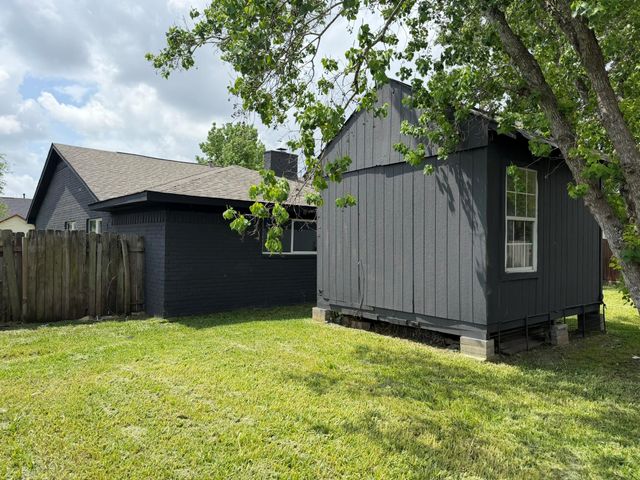 9867 Sageroyal Lane, Houston, TX 77089