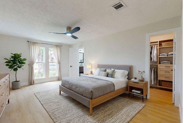 9867 Sageroyal Lane, Houston, TX 77089