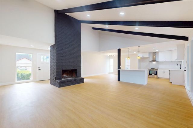 9867 Sageroyal Lane, Houston, TX 77089