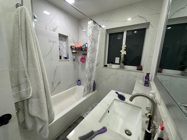 34 SE 3rd Ter 0, Dania Beach, FL 33004