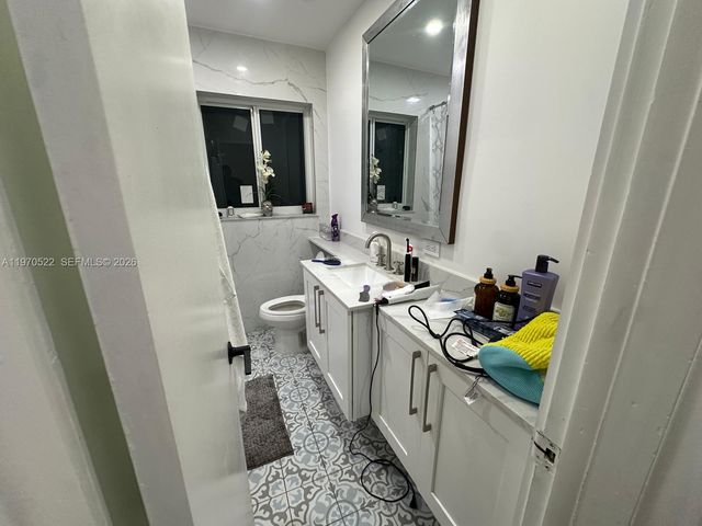 34 SE 3rd Ter 0, Dania Beach, FL 33004