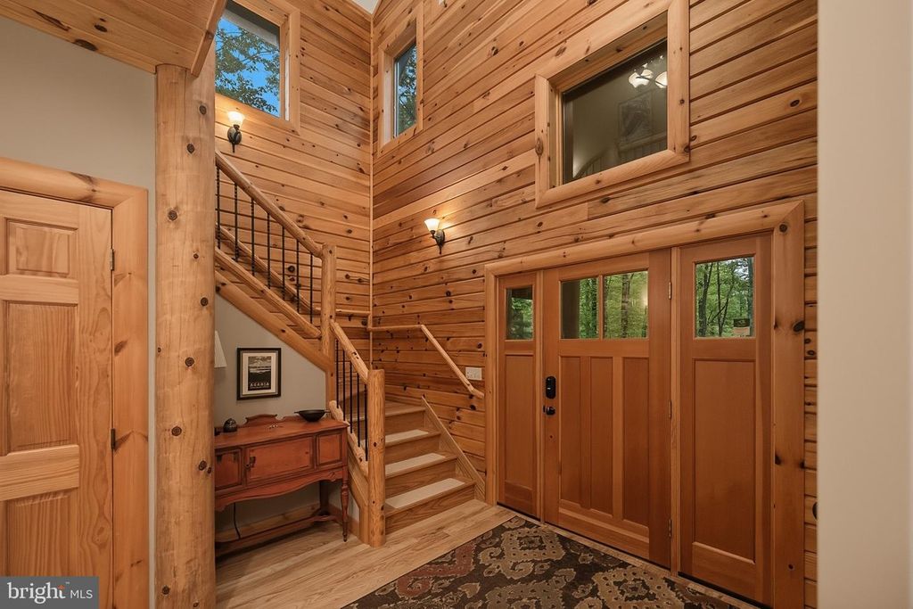 Image 11 of property listing at 178 FERN LOOP DR, Mc Henry, MD 21541