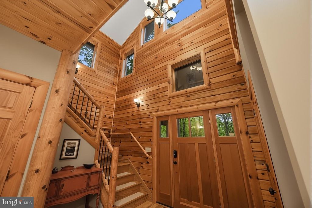 Image 12 of property listing at 178 FERN LOOP DR, Mc Henry, MD 21541