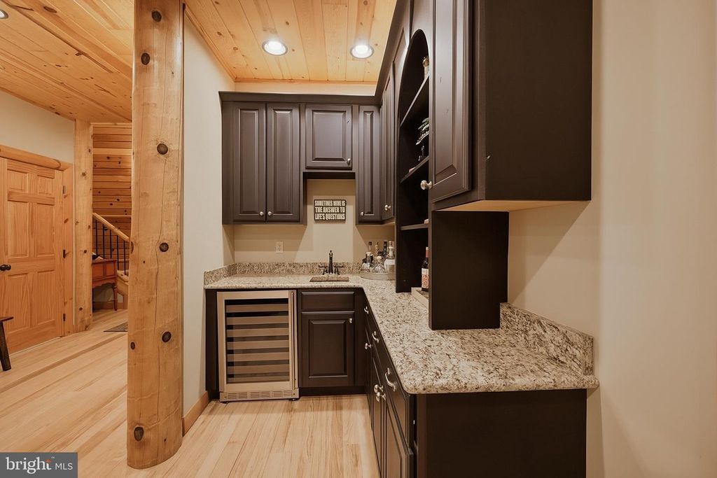 Image 16 of property listing at 178 FERN LOOP DR, Mc Henry, MD 21541