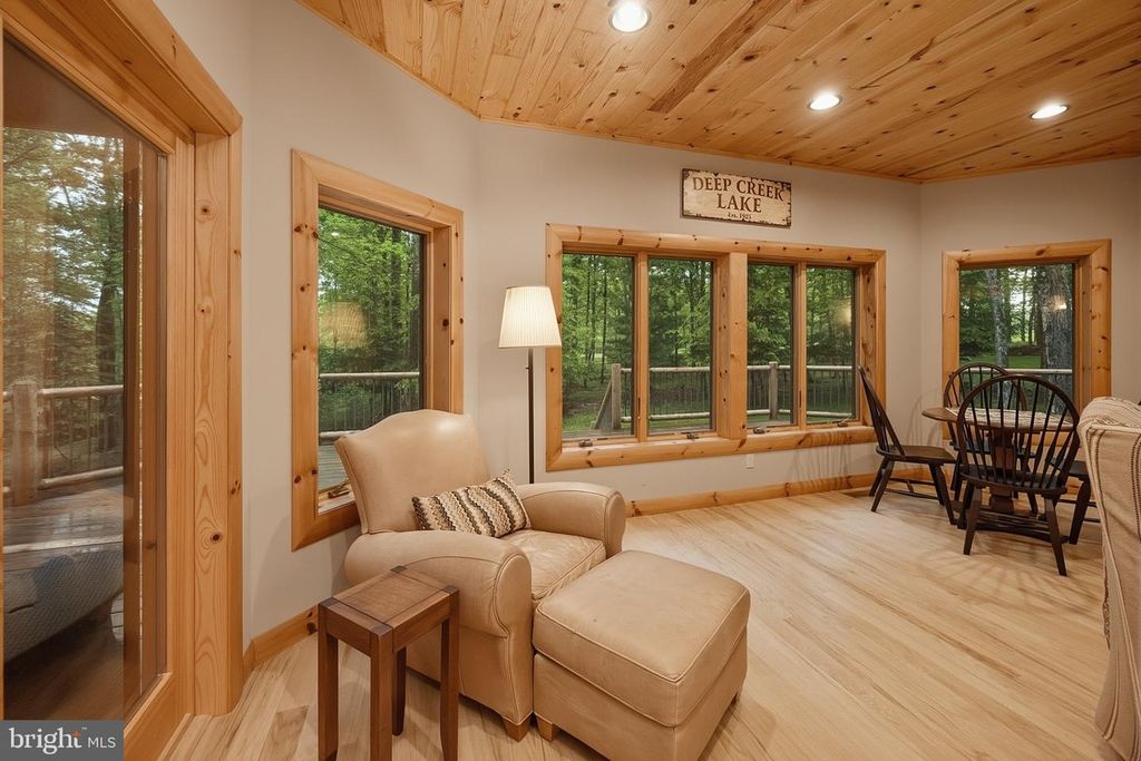 Image 17 of property listing at 178 FERN LOOP DR, Mc Henry, MD 21541