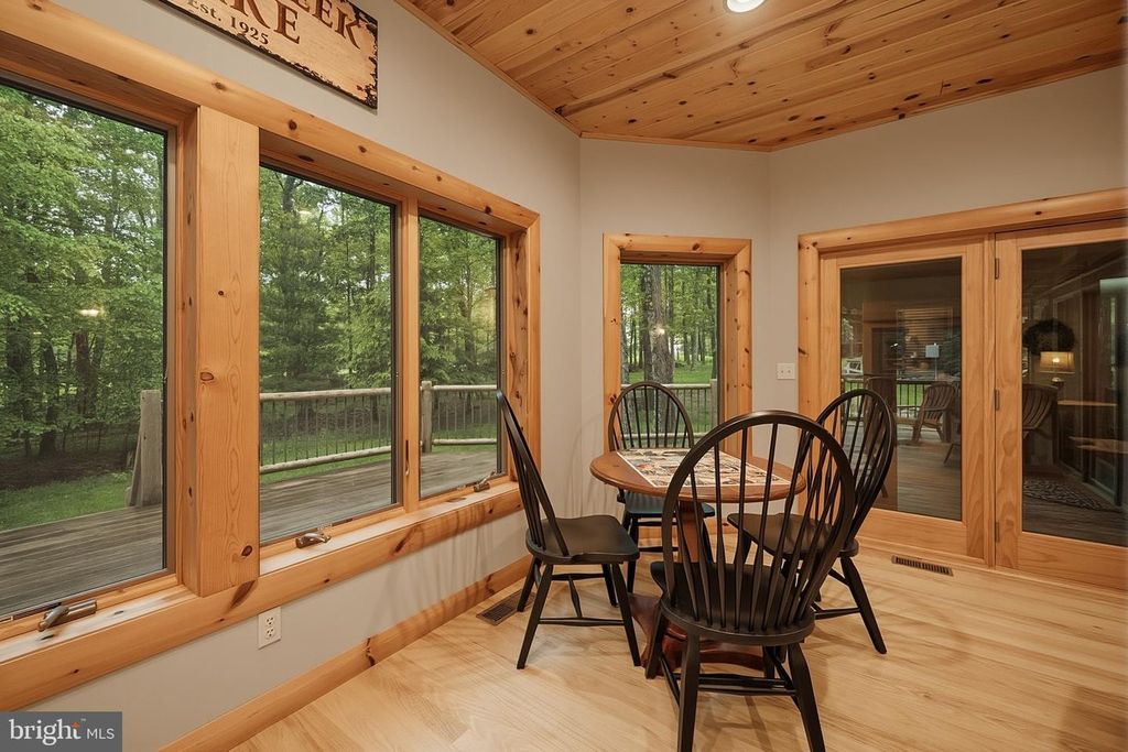 Image 18 of property listing at 178 FERN LOOP DR, Mc Henry, MD 21541