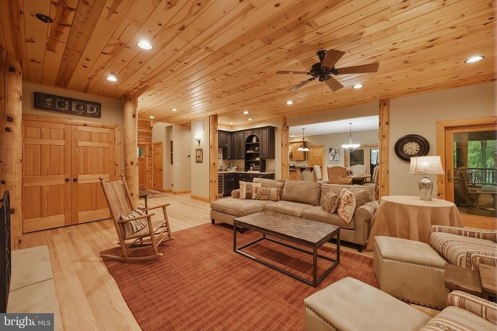 Image 22 of property listing at 178 FERN LOOP DR, Mc Henry, MD 21541