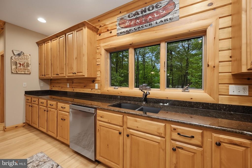 Image 28 of property listing at 178 FERN LOOP DR, Mc Henry, MD 21541