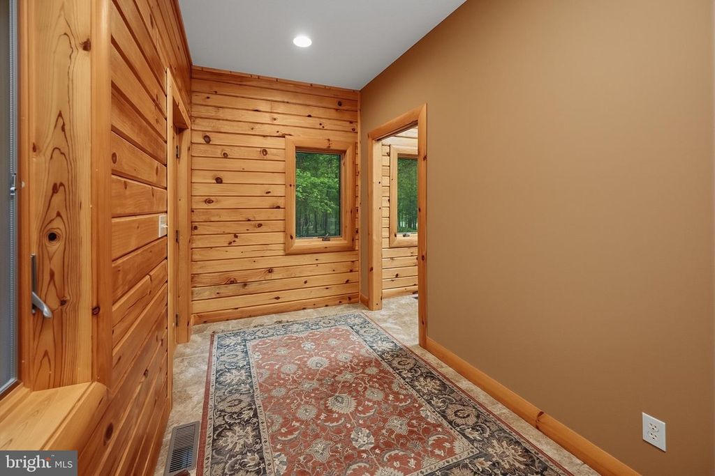 Image 34 of property listing at 178 FERN LOOP DR, Mc Henry, MD 21541