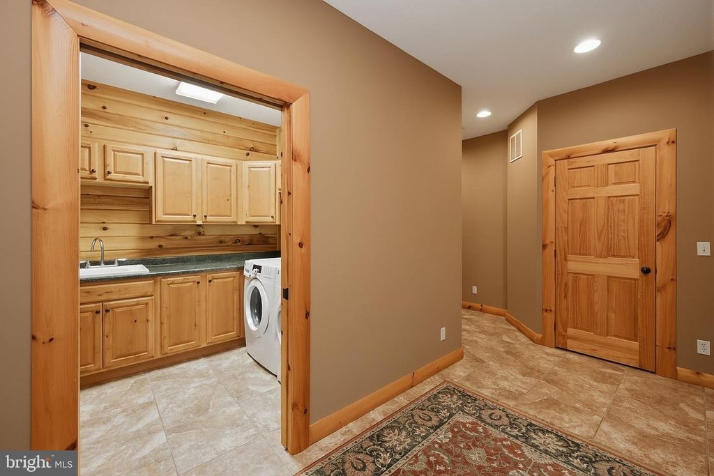 Image 35 of property listing at 178 FERN LOOP DR, Mc Henry, MD 21541