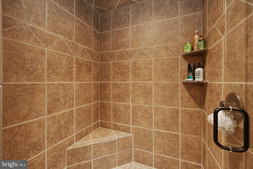 Image 45 of property listing at 178 FERN LOOP DR, Mc Henry, MD 21541