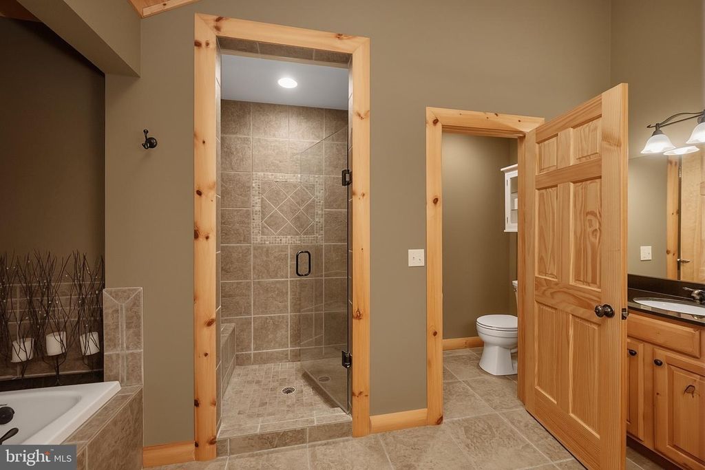 Image 55 of property listing at 178 FERN LOOP DR, Mc Henry, MD 21541