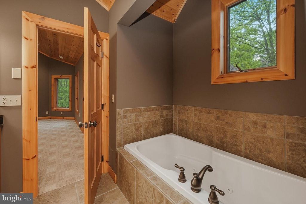 Image 58 of property listing at 178 FERN LOOP DR, Mc Henry, MD 21541